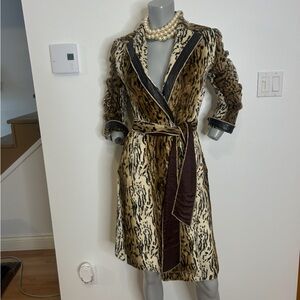 Elegant Animal Print Trench Coat with Black Trim❤️6